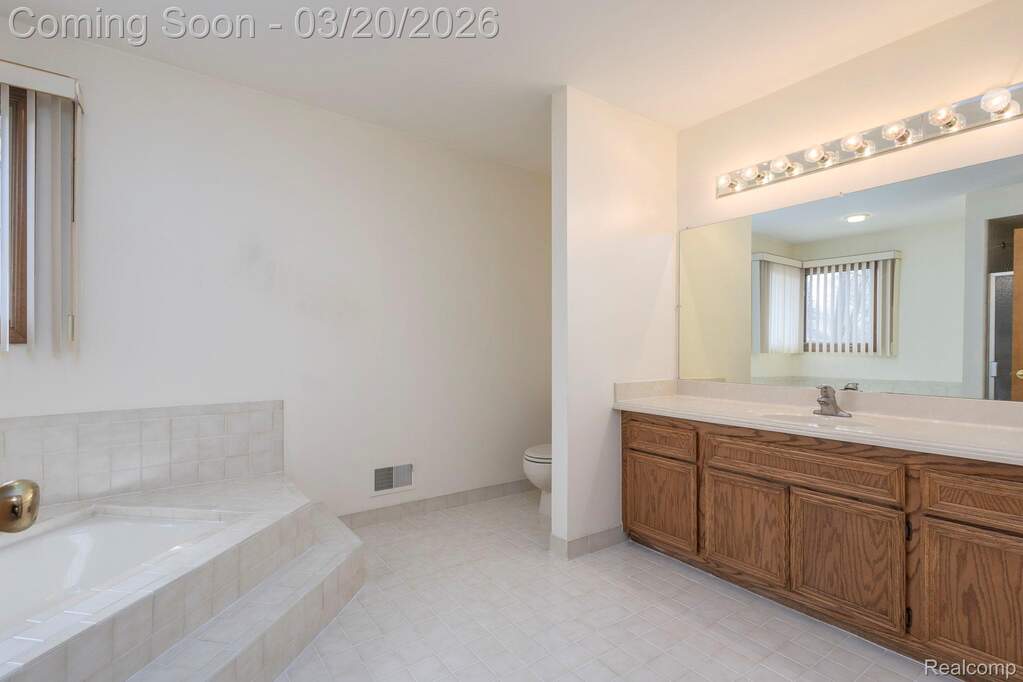 4 Bedroom Single Family Home/House's Image 40