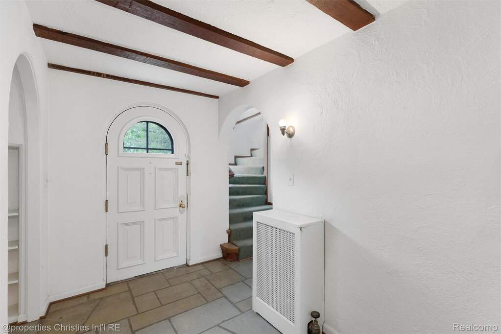 4 Bedroom Single Family Home/House's Image 17