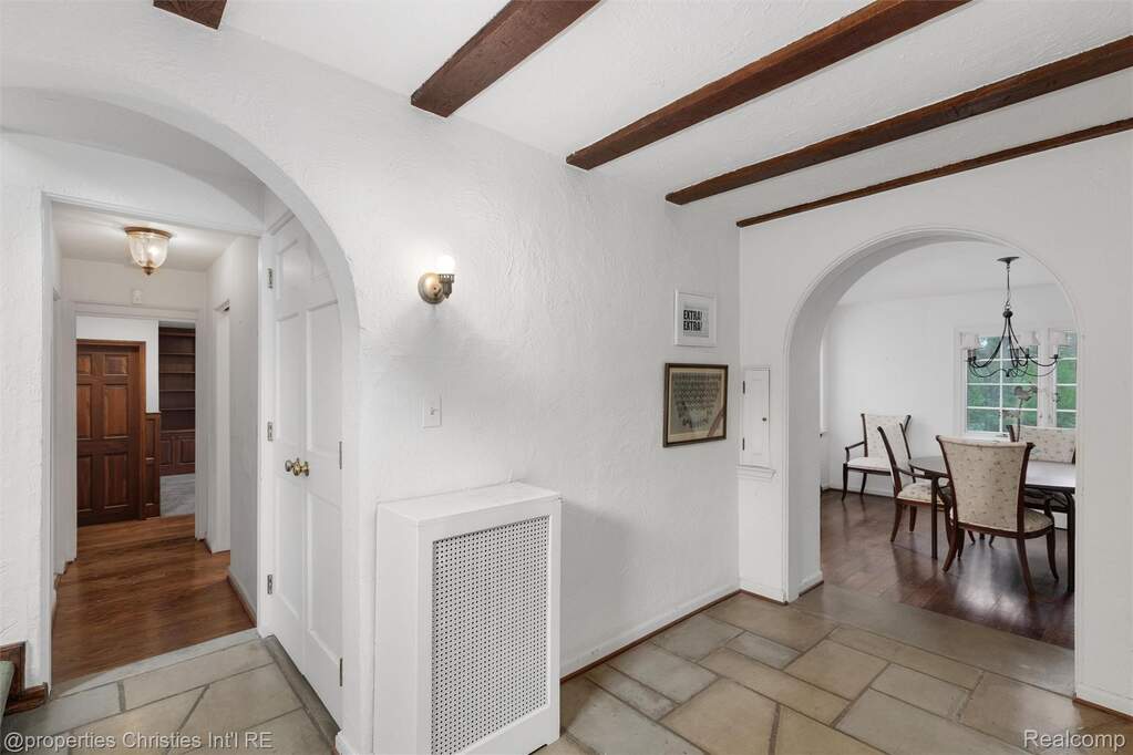 4 Bedroom Single Family Home/House's Image 19