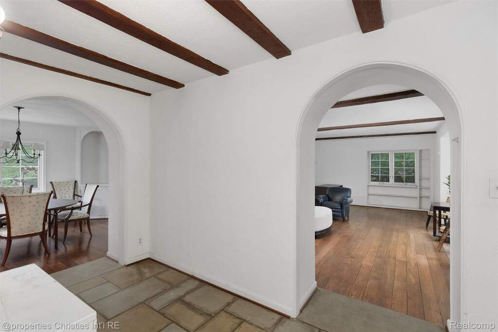 4 Bedroom Single Family Home/House's Image 20