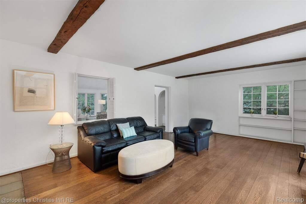 4 Bedroom Single Family Home/House's Image 23