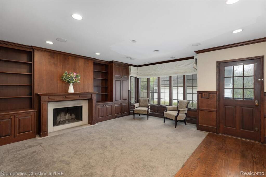 4 Bedroom Single Family Home/House's Image 33