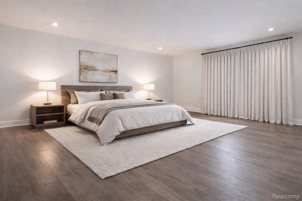 4 Bedroom Single Family Home/House's Image 3