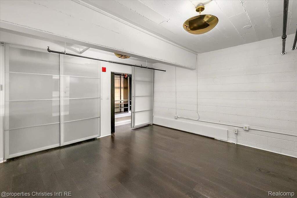 2 Bedroom Apartment/Flat's Image 17