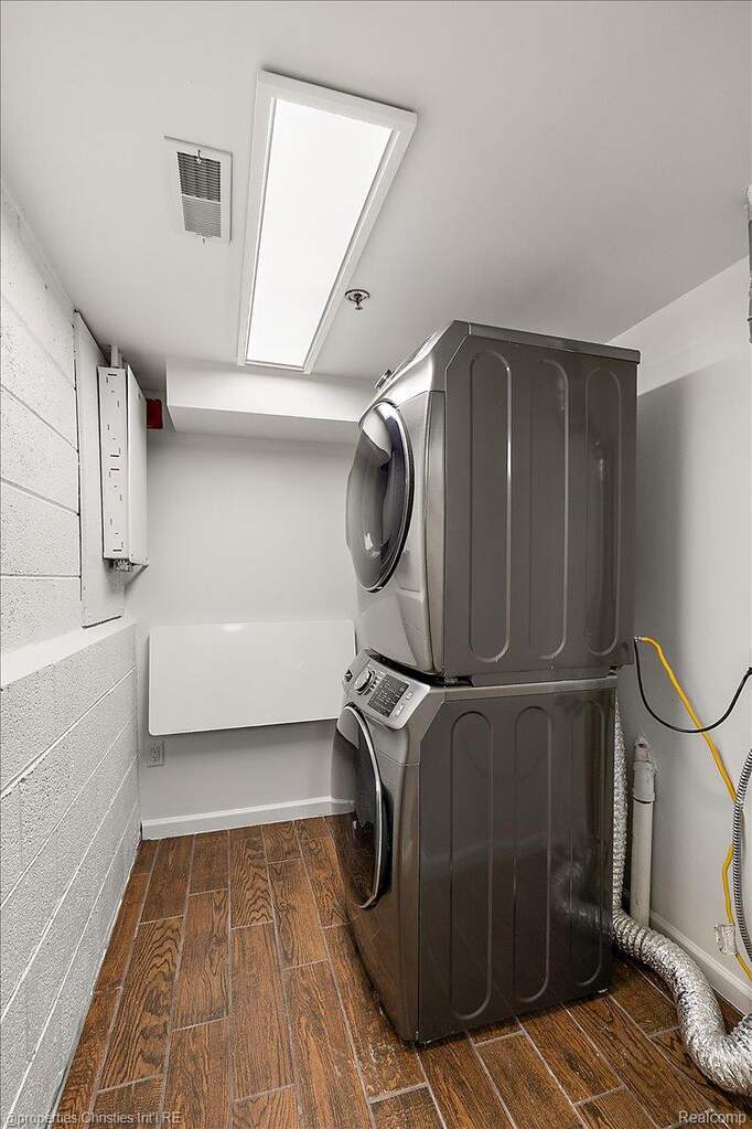 2 Bedroom Apartment/Flat's Image 30