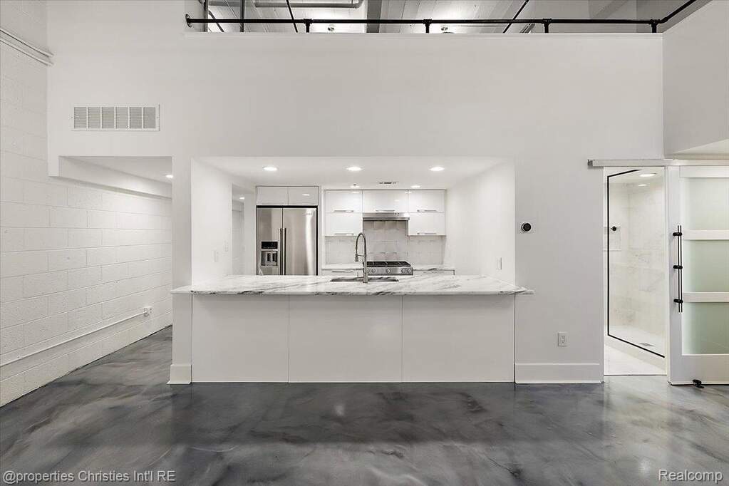 2 Bedroom Apartment/Flat's Image 6