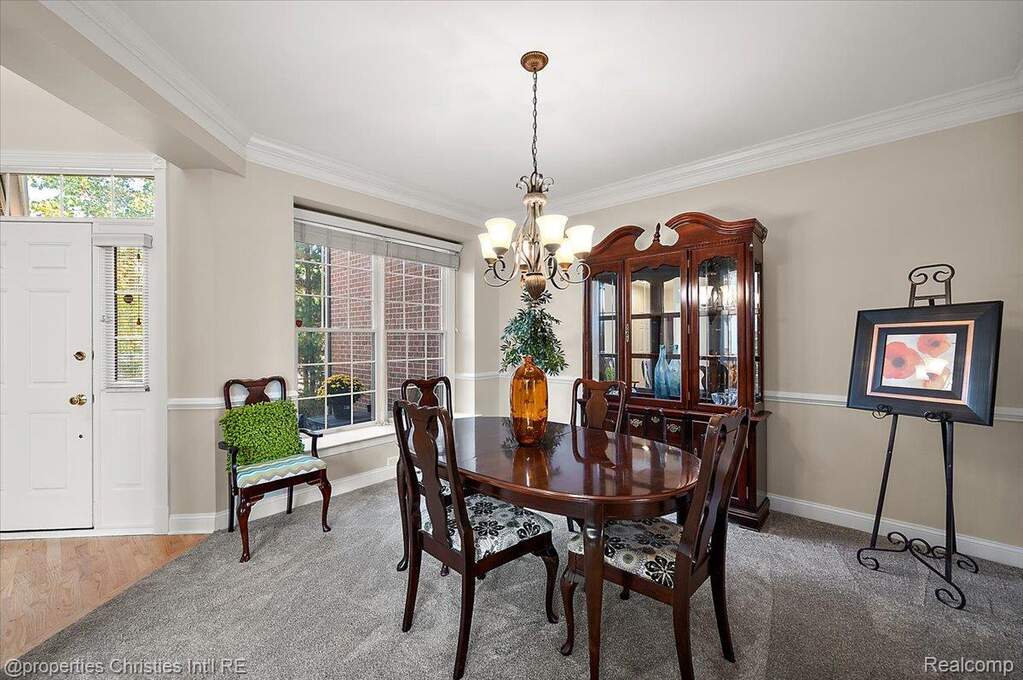 3 Bedroom Villa/Townhouse's Image 17