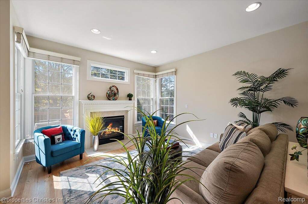 3 Bedroom Villa/Townhouse's Image 20