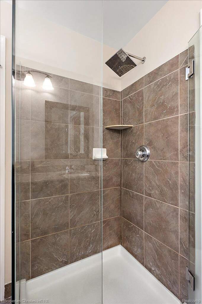 3 Bedroom Villa/Townhouse's Image 38