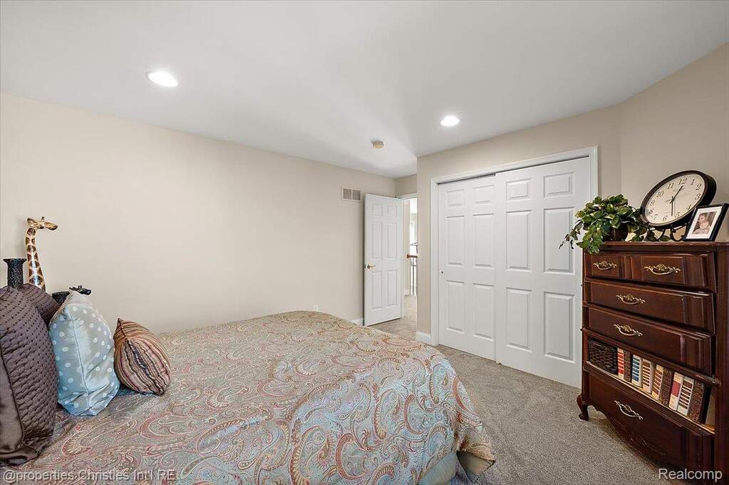 3 Bedroom Villa/Townhouse's Image 40