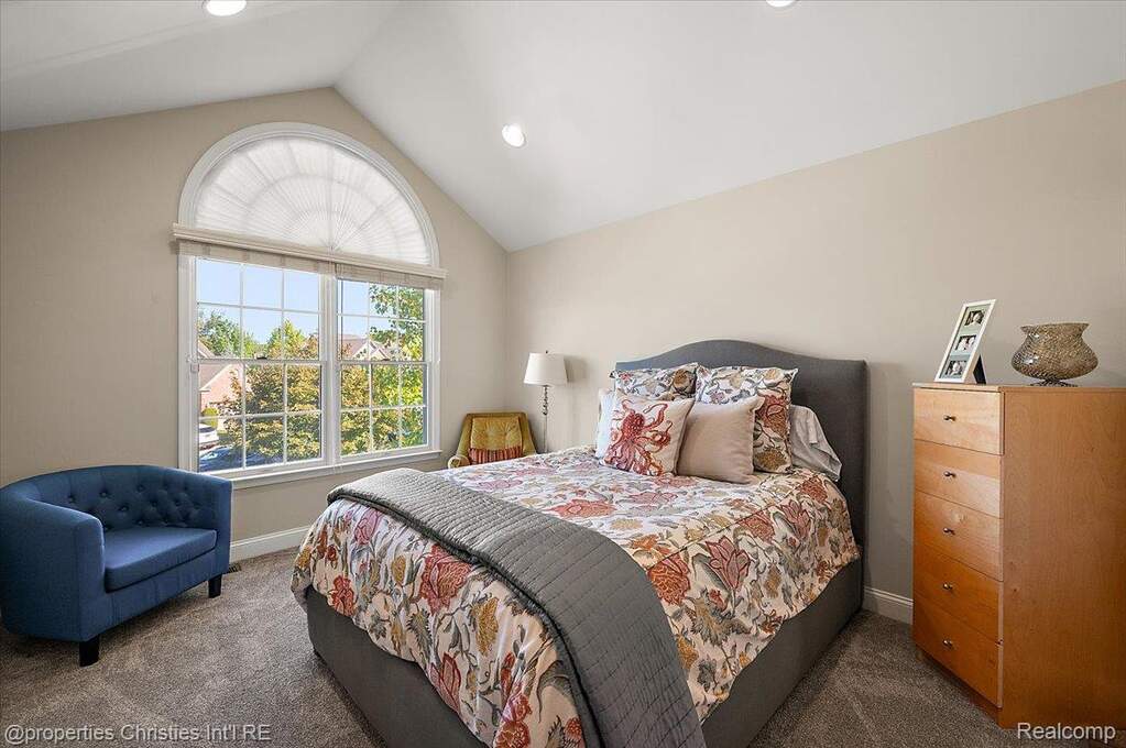 3 Bedroom Villa/Townhouse's Image 42