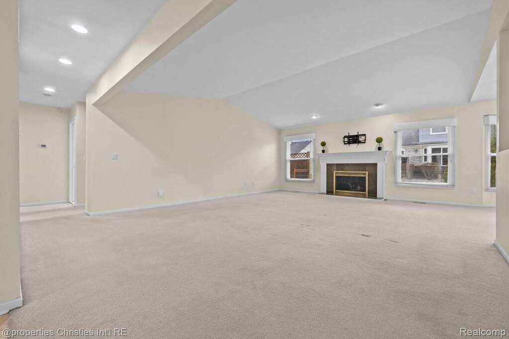 3 Bedroom Single Family Home/House's Image 9