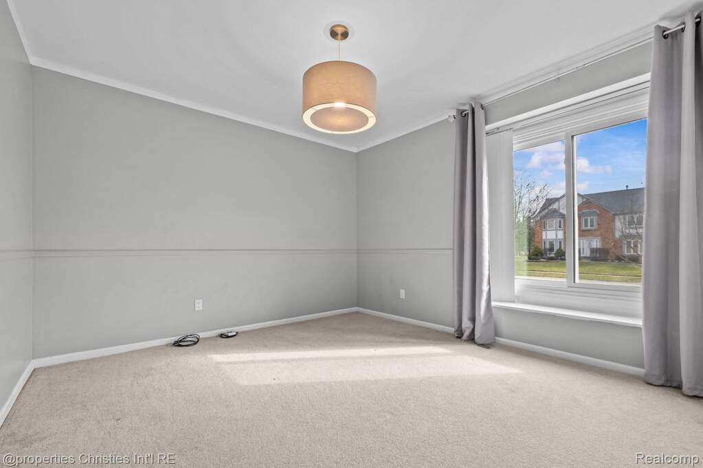 3 Bedroom Single Family Home/House's Image 21