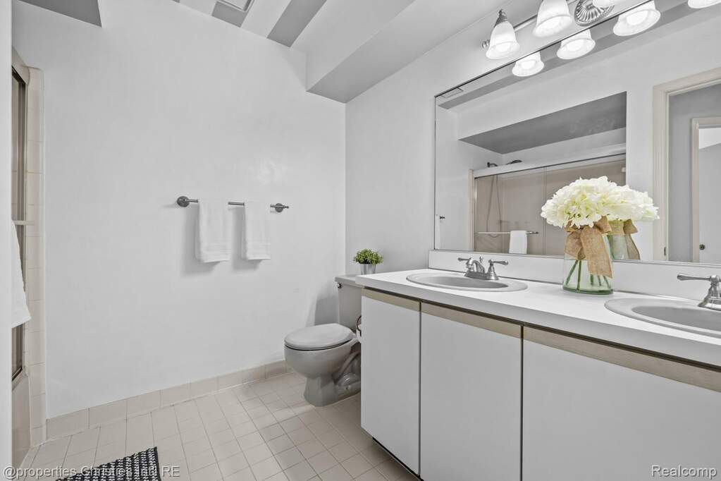 3 Bedroom Single Family Home/House's Image 23