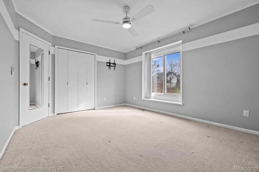 3 Bedroom Single Family Home/House's Image 25