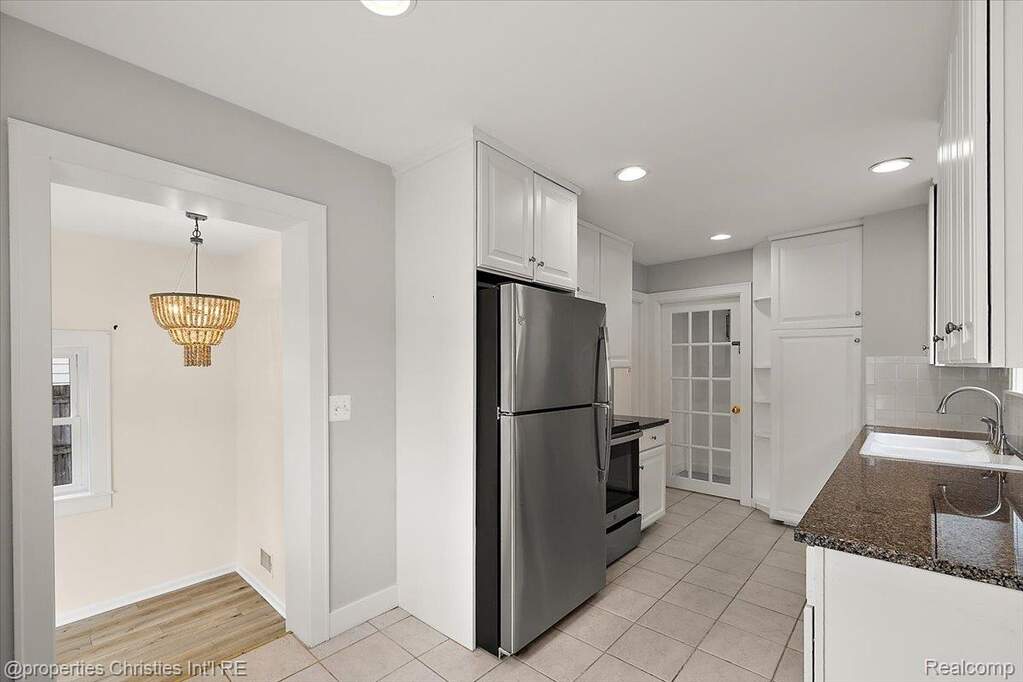 3 Bedroom Single Family Home/House's Image 15