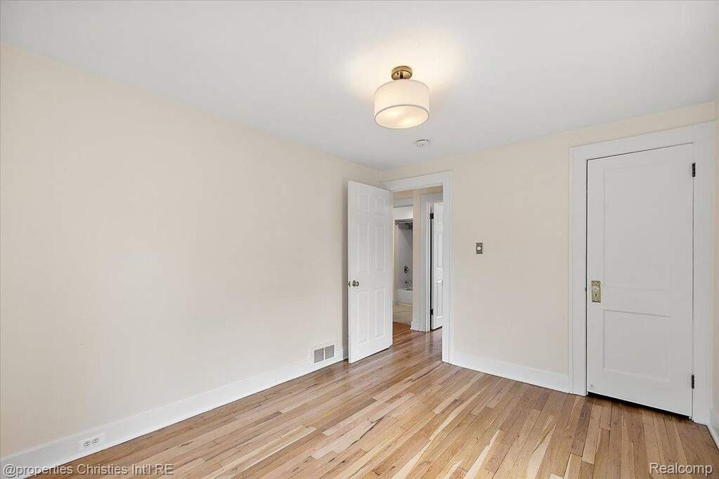 3 Bedroom Single Family Home/House's Image 23