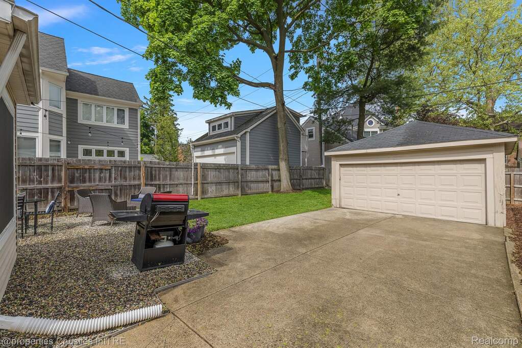 3 Bedroom Single Family Home/House's Image 34