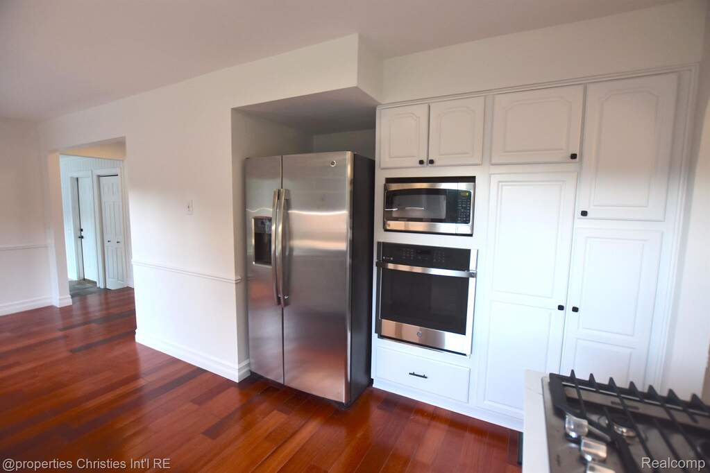 4 Bedroom Single Family Home/House's Image 10
