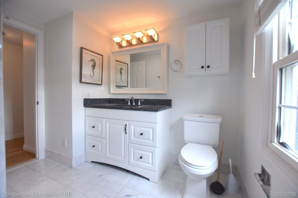 4 Bedroom Single Family Home/House's Image 24