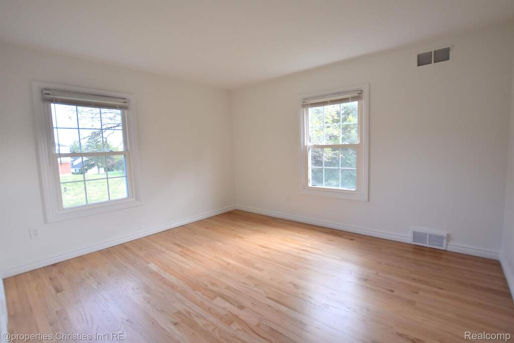 4 Bedroom Single Family Home/House's Image 29