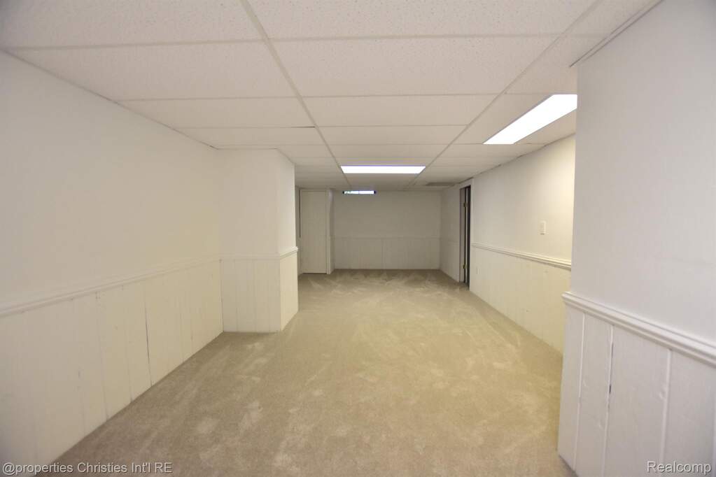4 Bedroom Single Family Home/House's Image 32