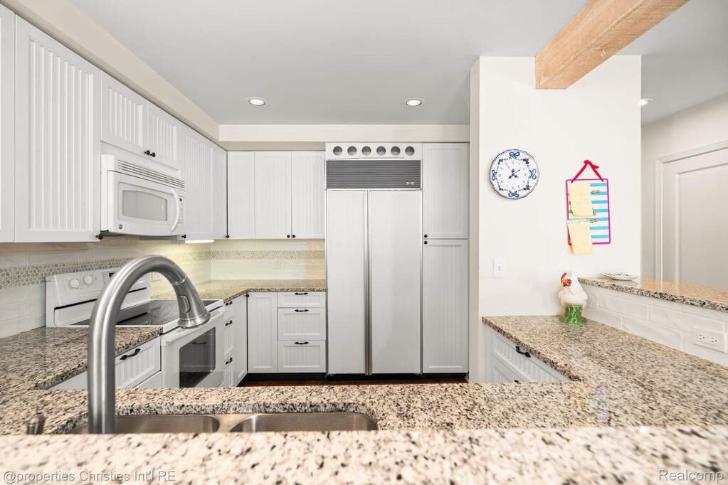 3 Bedroom Apartment/Flat's Image 16