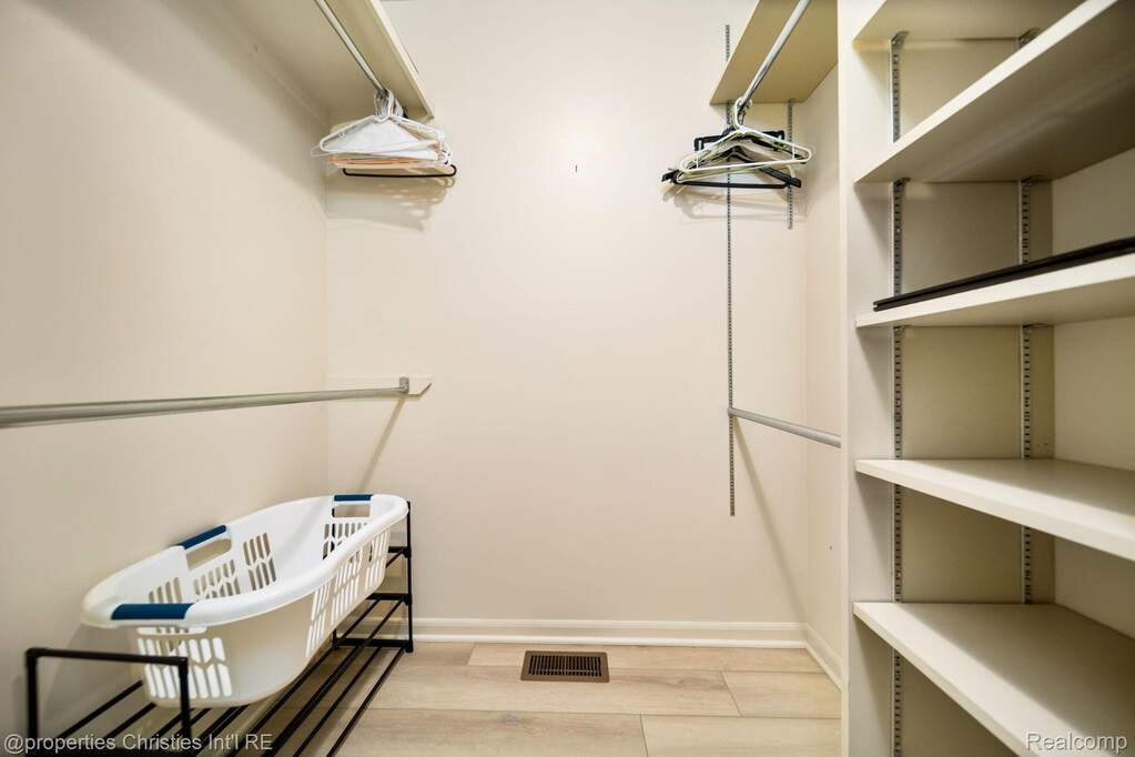 3 Bedroom Apartment/Flat's Image 26