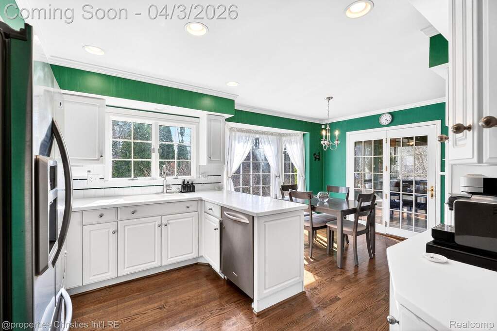 4 Bedroom Single Family Home/House's Image 7