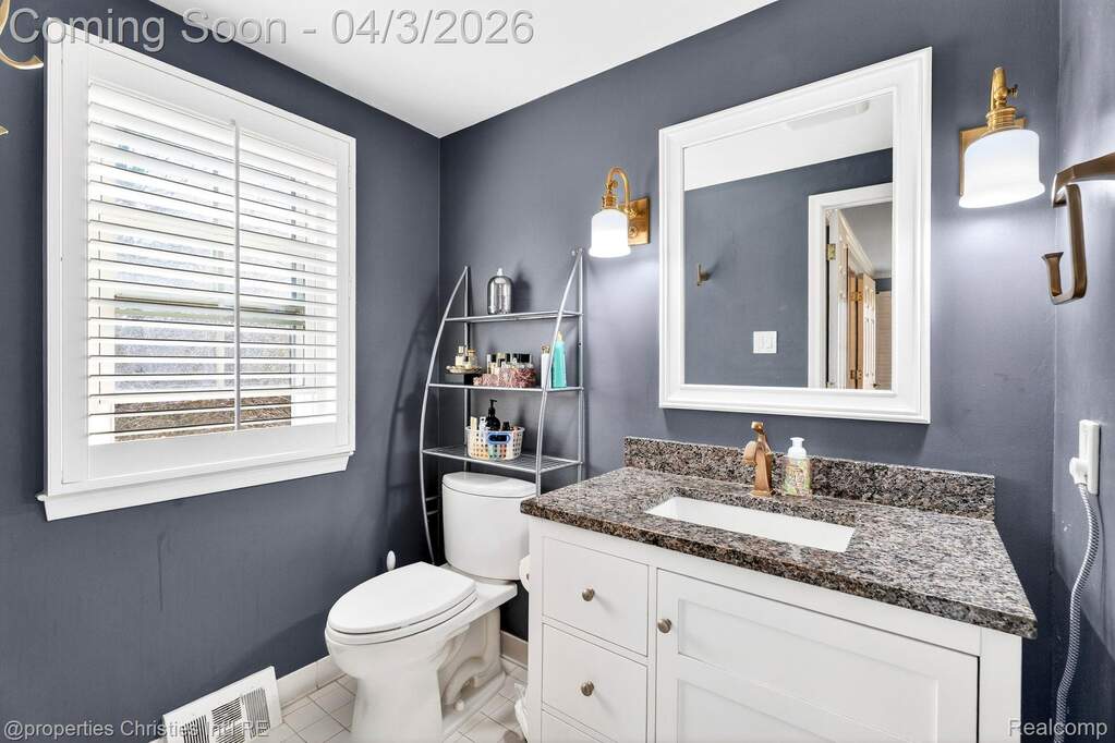 4 Bedroom Single Family Home/House's Image 23