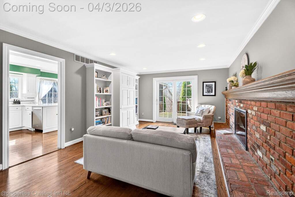 4 Bedroom Single Family Home/House's Image 5