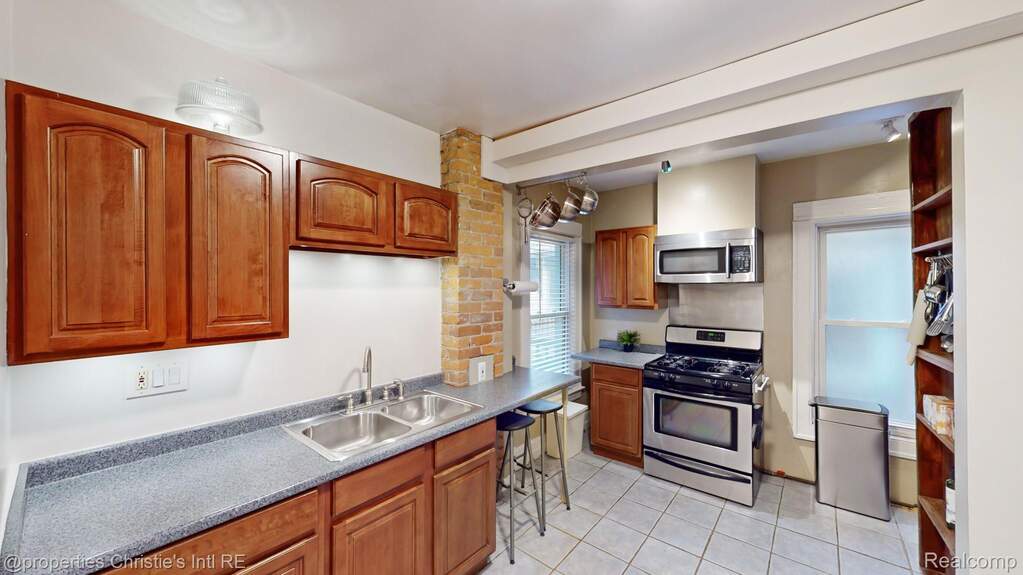 5 Bedroom Multi Unit's Image 15