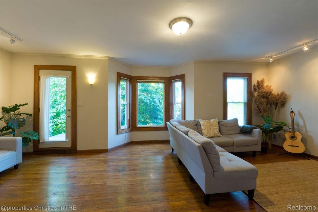 5 Bedroom Multi Unit's Image 21