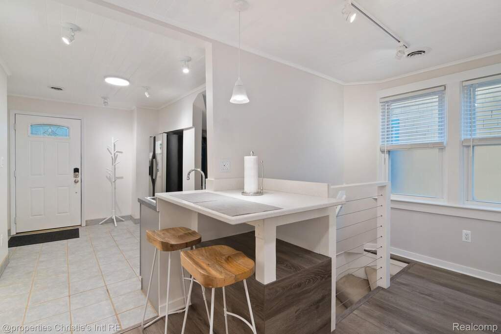 5 Bedroom Multi Unit's Image 25