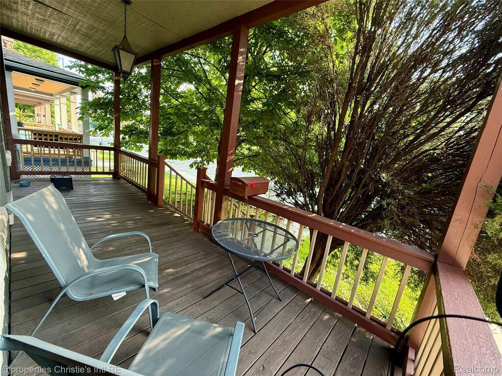 5 Bedroom Multi Unit's Image 39