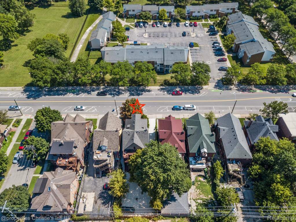 5 Bedroom Multi Unit's Image 48