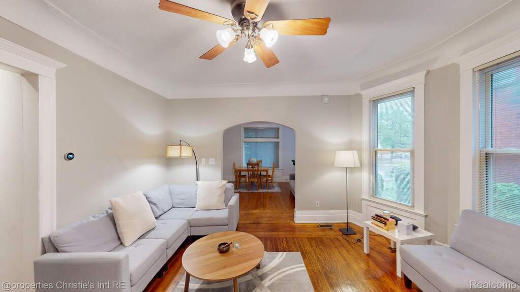 5 Bedroom Multi Unit's Image 3