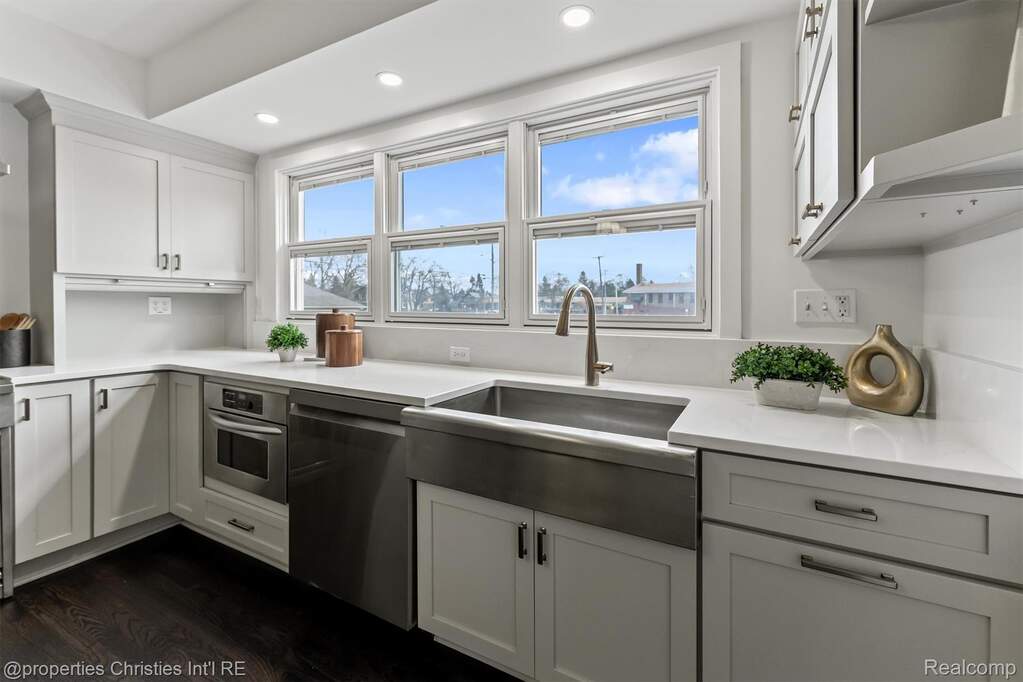 3 Bedroom Single Family Home/House's Image 7