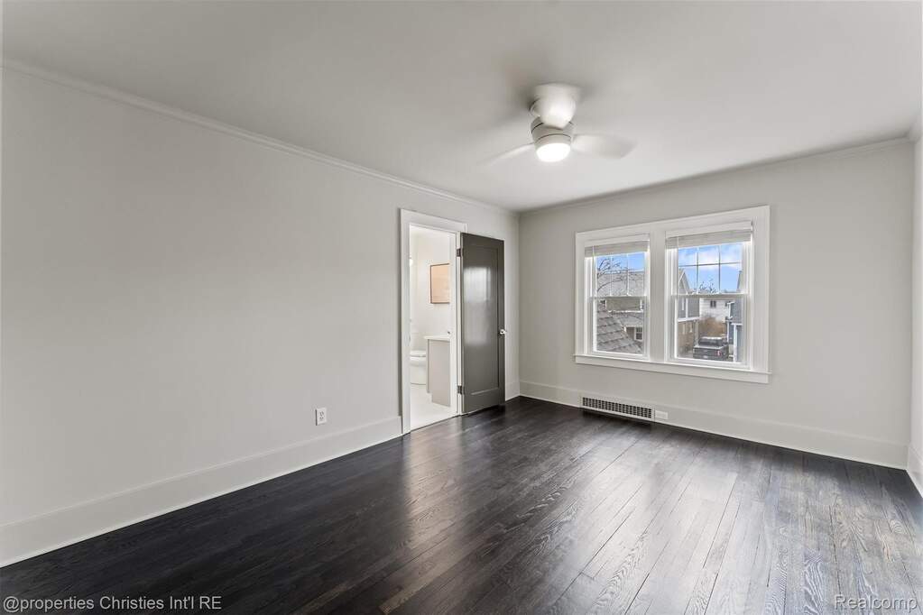 3 Bedroom Single Family Home/House's Image 9