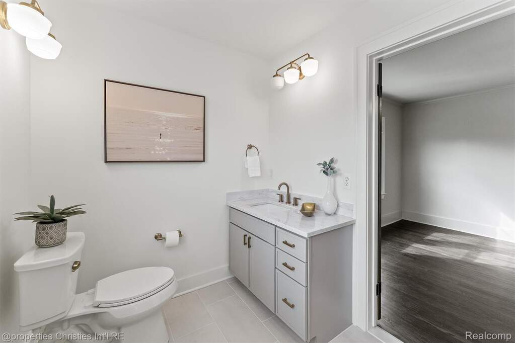 3 Bedroom Single Family Home/House's Image 12
