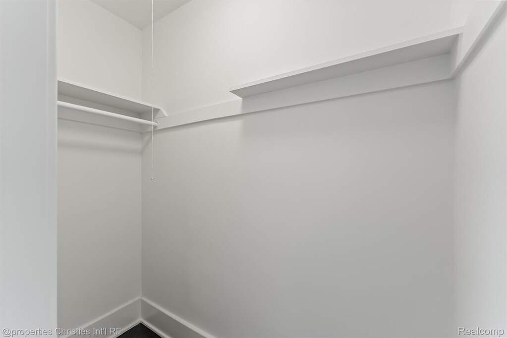 3 Bedroom Single Family Home/House's Image 14