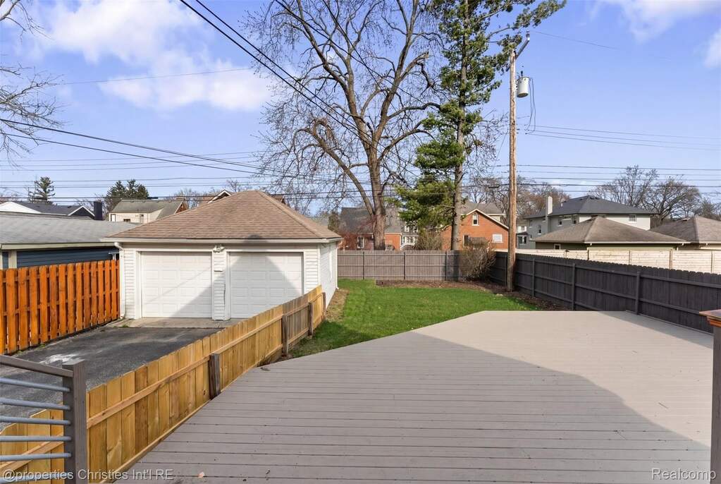 3 Bedroom Single Family Home/House's Image 28
