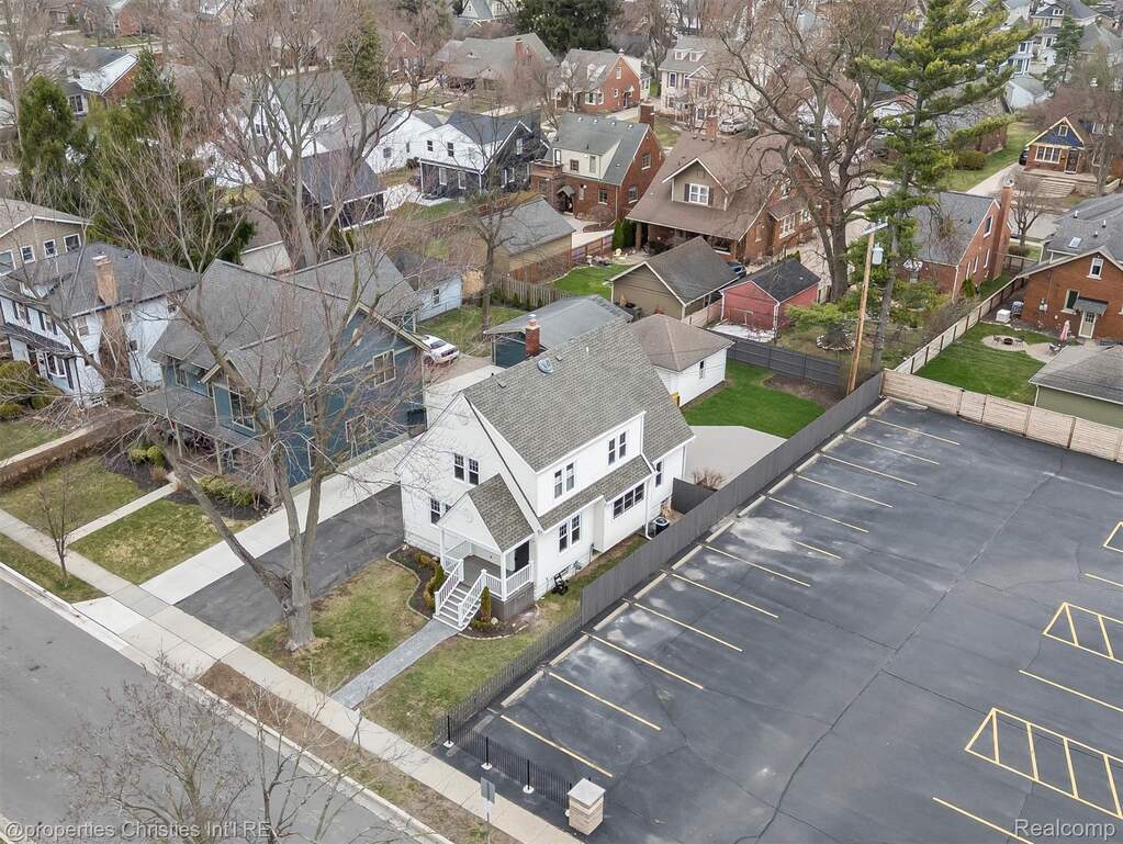 3 Bedroom Single Family Home/House's Image 31