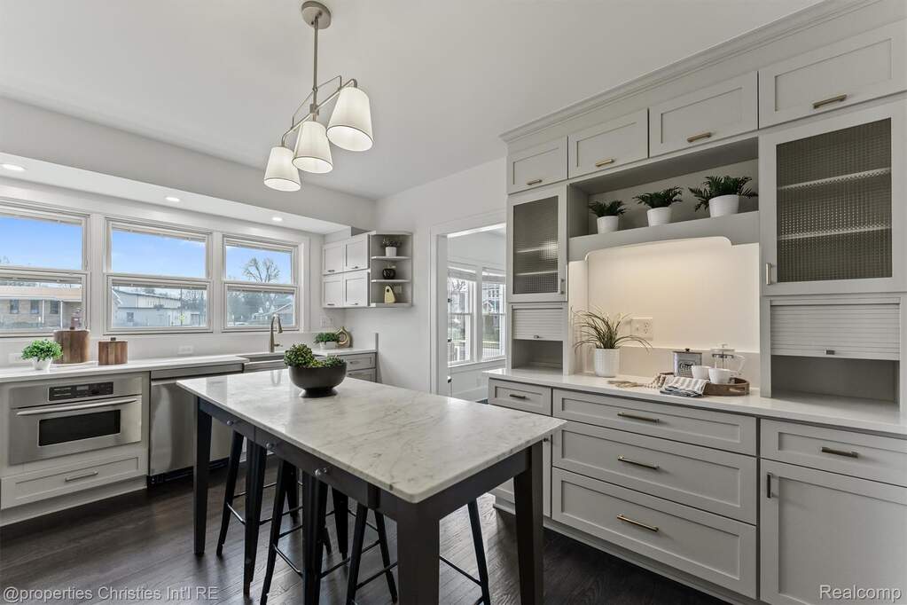 3 Bedroom Single Family Home/House's Image 5