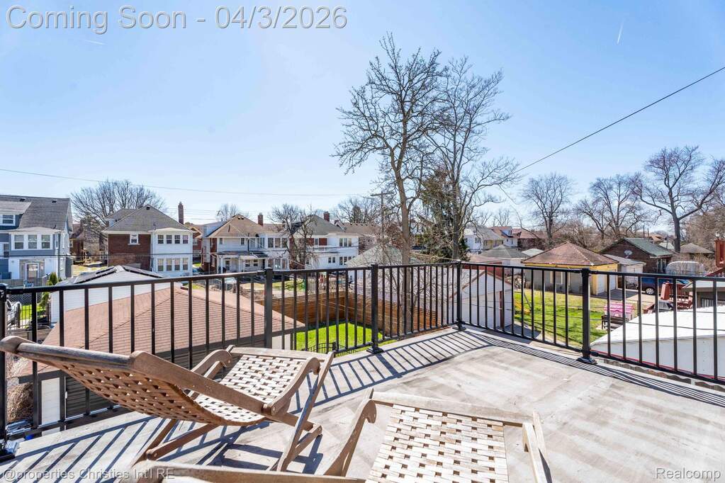 6 Bedroom Single Family Home/House's Image 43