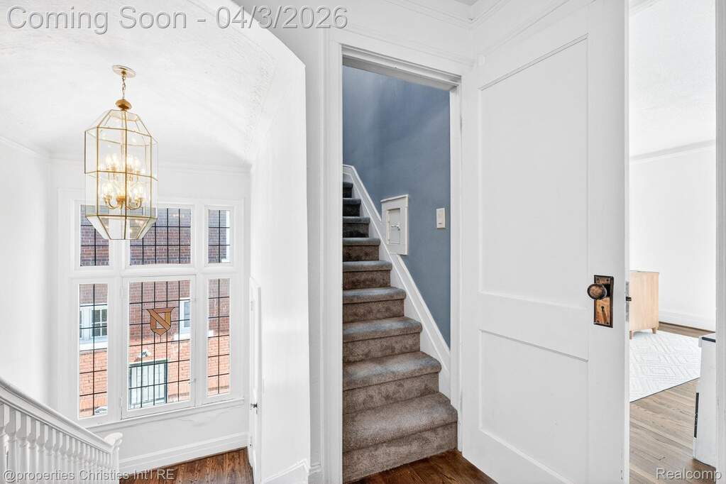 6 Bedroom Single Family Home/House's Image 48