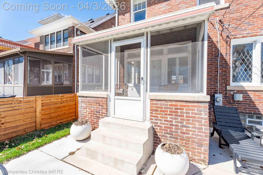 6 Bedroom Single Family Home/House's Image 64
