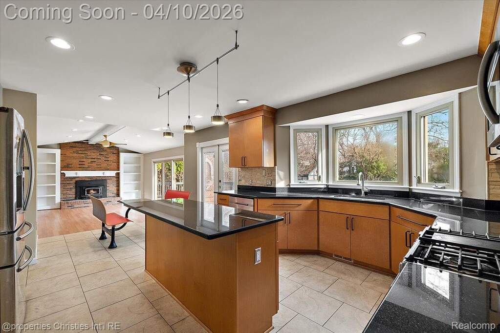 3 Bedroom Single Family Home/House's Image 9