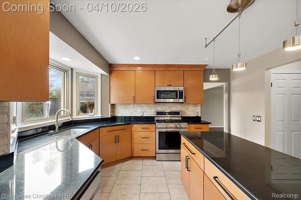 3 Bedroom Single Family Home/House's Image 10
