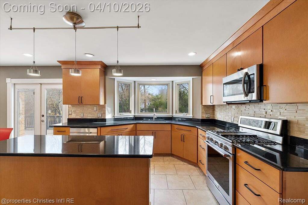 3 Bedroom Single Family Home/House's Image 11